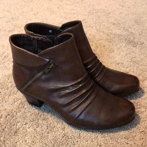 earth pegasus bootie